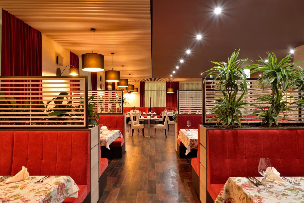 Hotel Avangarda Rozan Εξωτερικό φωτογραφία